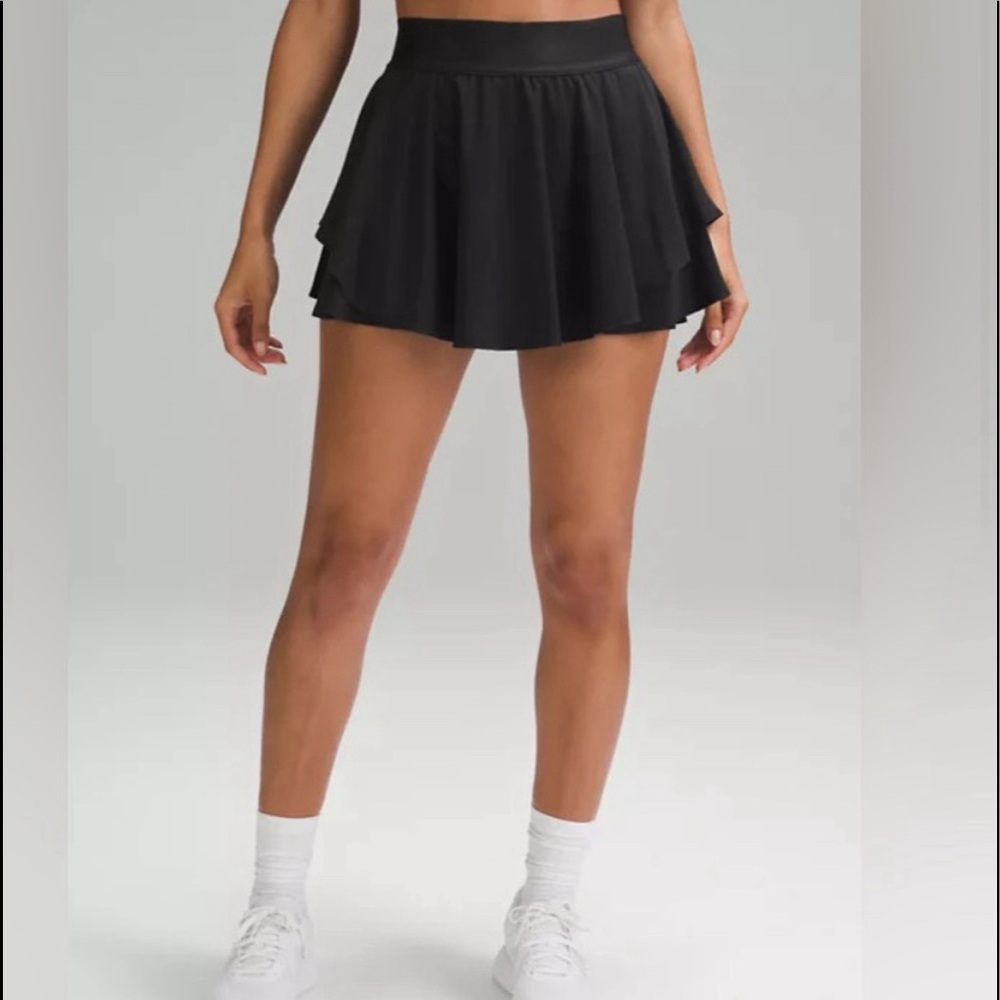 Lululemon court rival skirt